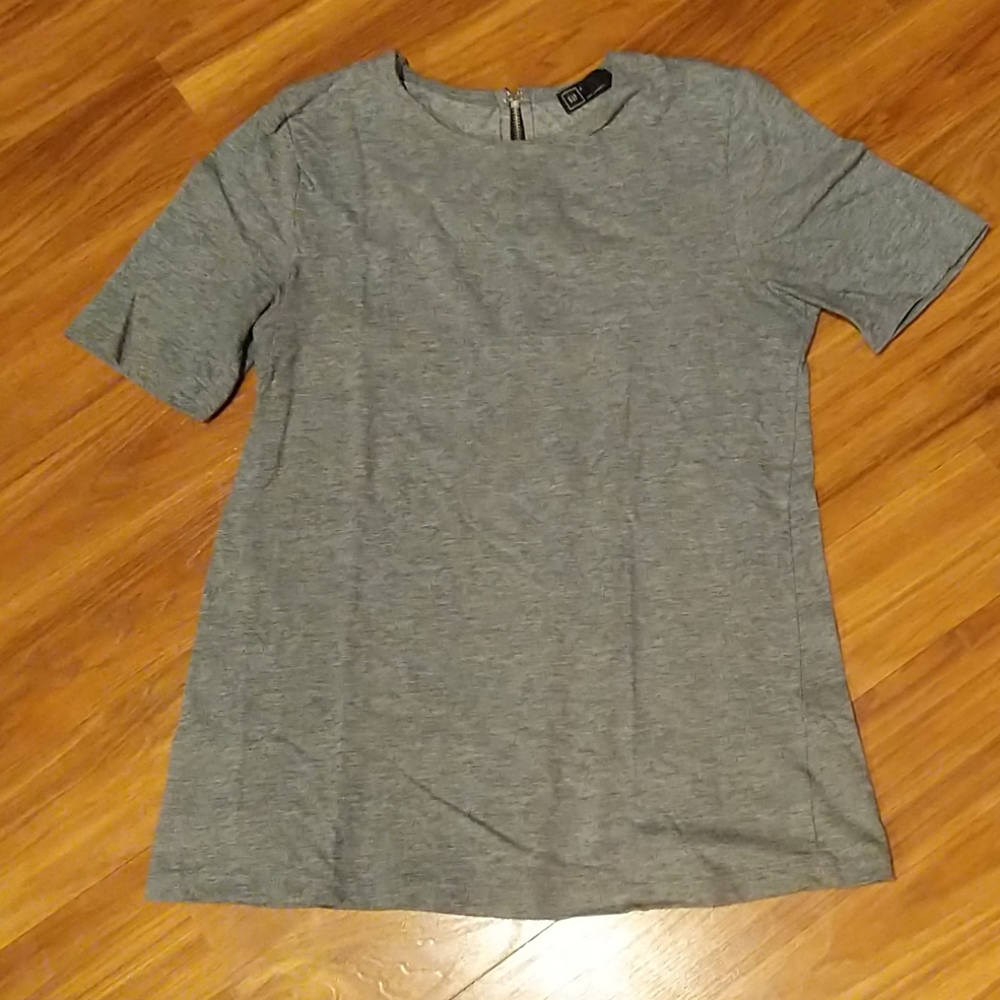 Gap tshirt